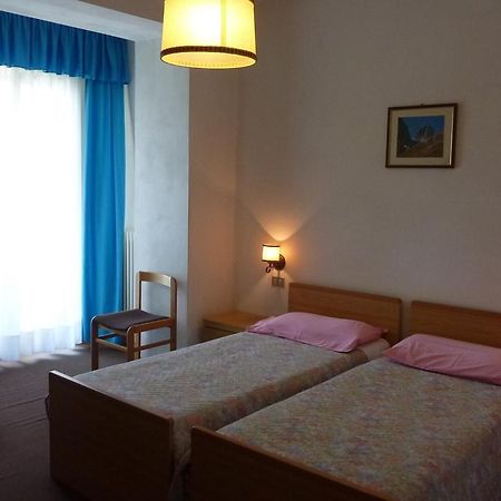 Hotel Terminus Левіко-Терме Екстер'єр фото