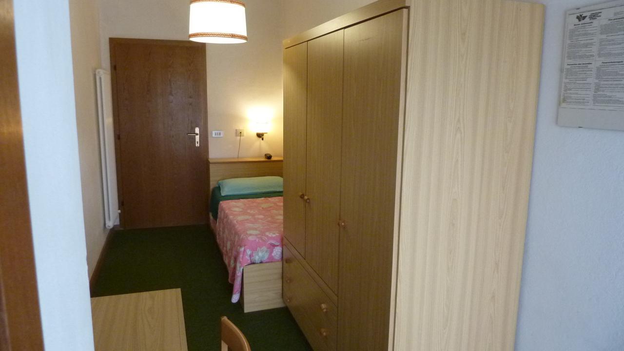 Hotel Terminus Левіко-Терме Екстер'єр фото