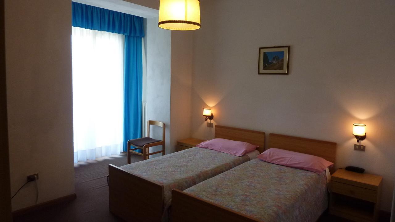 Hotel Terminus Левіко-Терме Екстер'єр фото